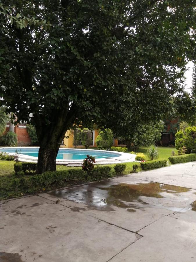 Hotel Quinta Del Descanso Cuautla  Bagian luar foto