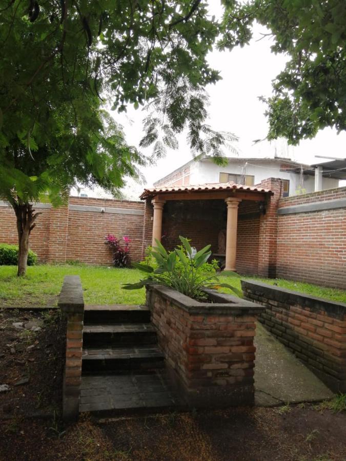 Hotel Quinta Del Descanso Cuautla  Bagian luar foto