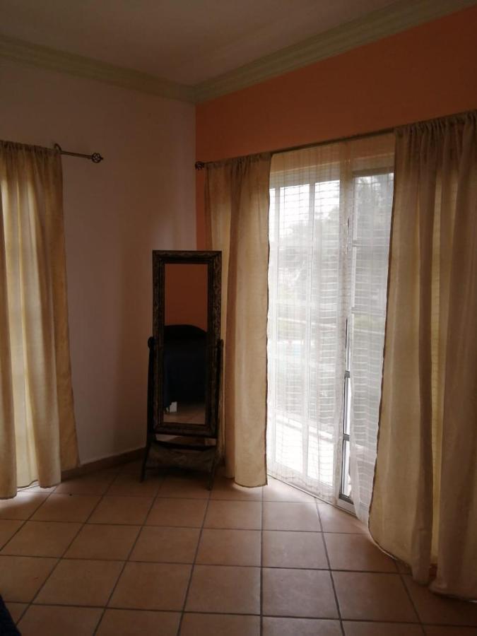 Hotel Quinta Del Descanso Cuautla  Bagian luar foto
